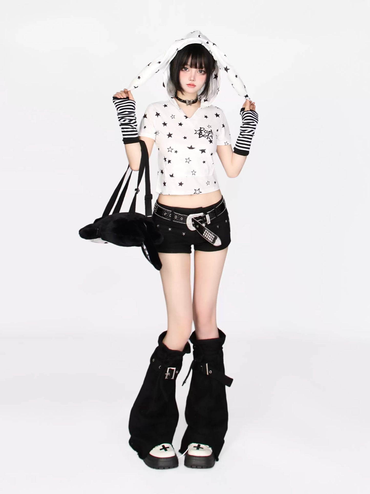 Rabbit and T-shirt Foodie with Star Ears Cropped