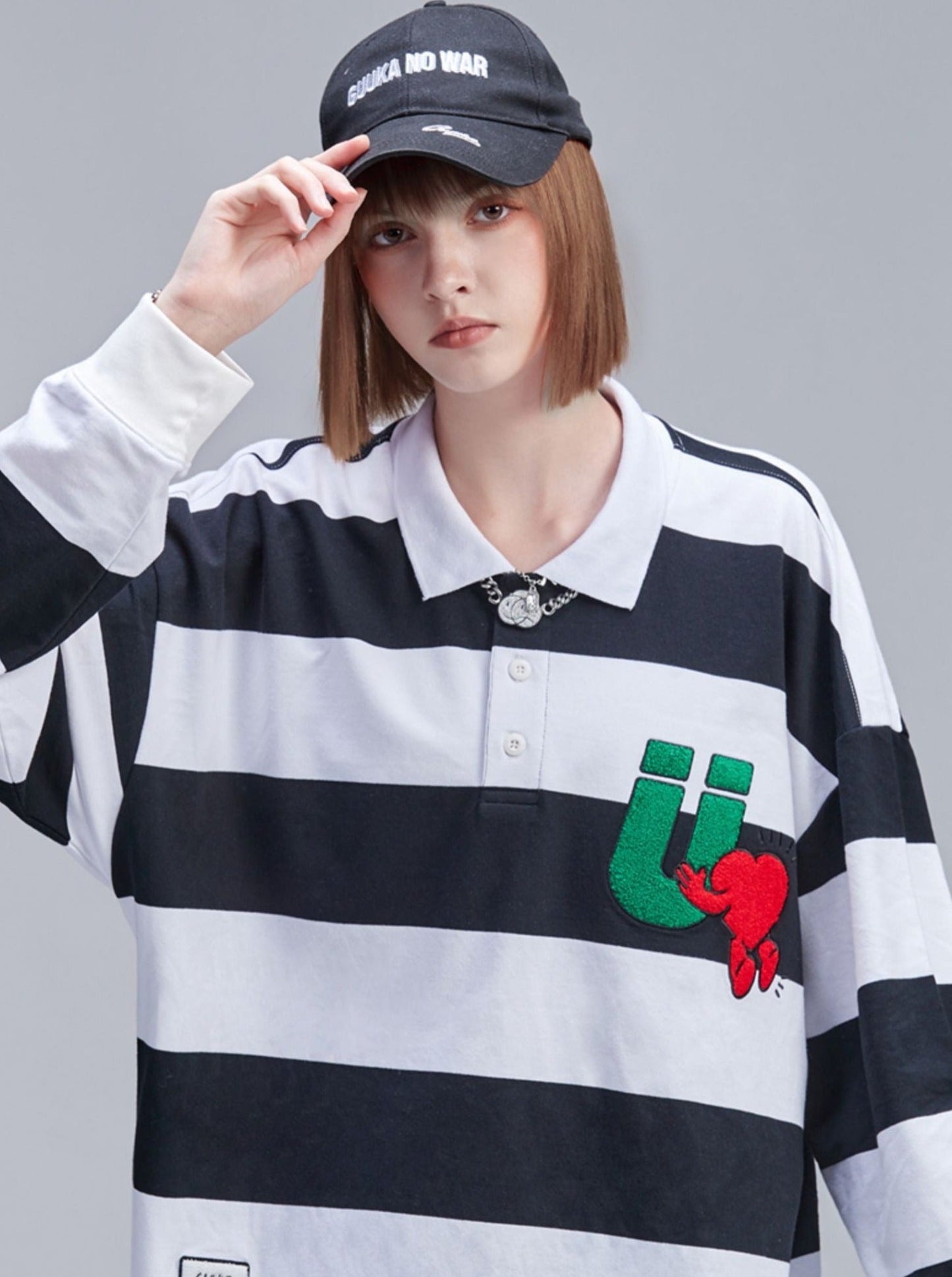 ゆったりとしたボーダー柄ビッグトップスポロ