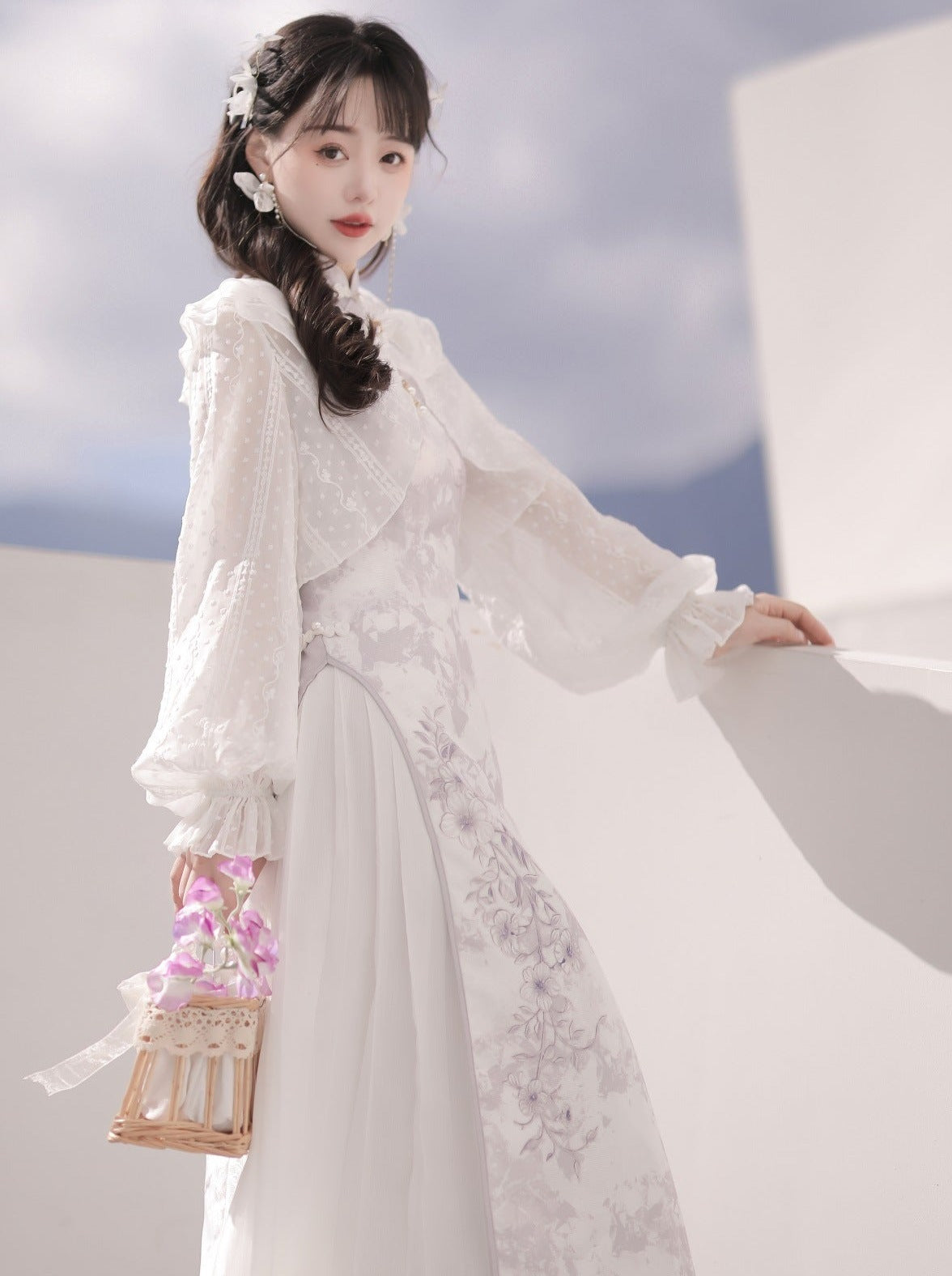 フリルチャイナドレス + 紫のカーディガン 薄手の花柄