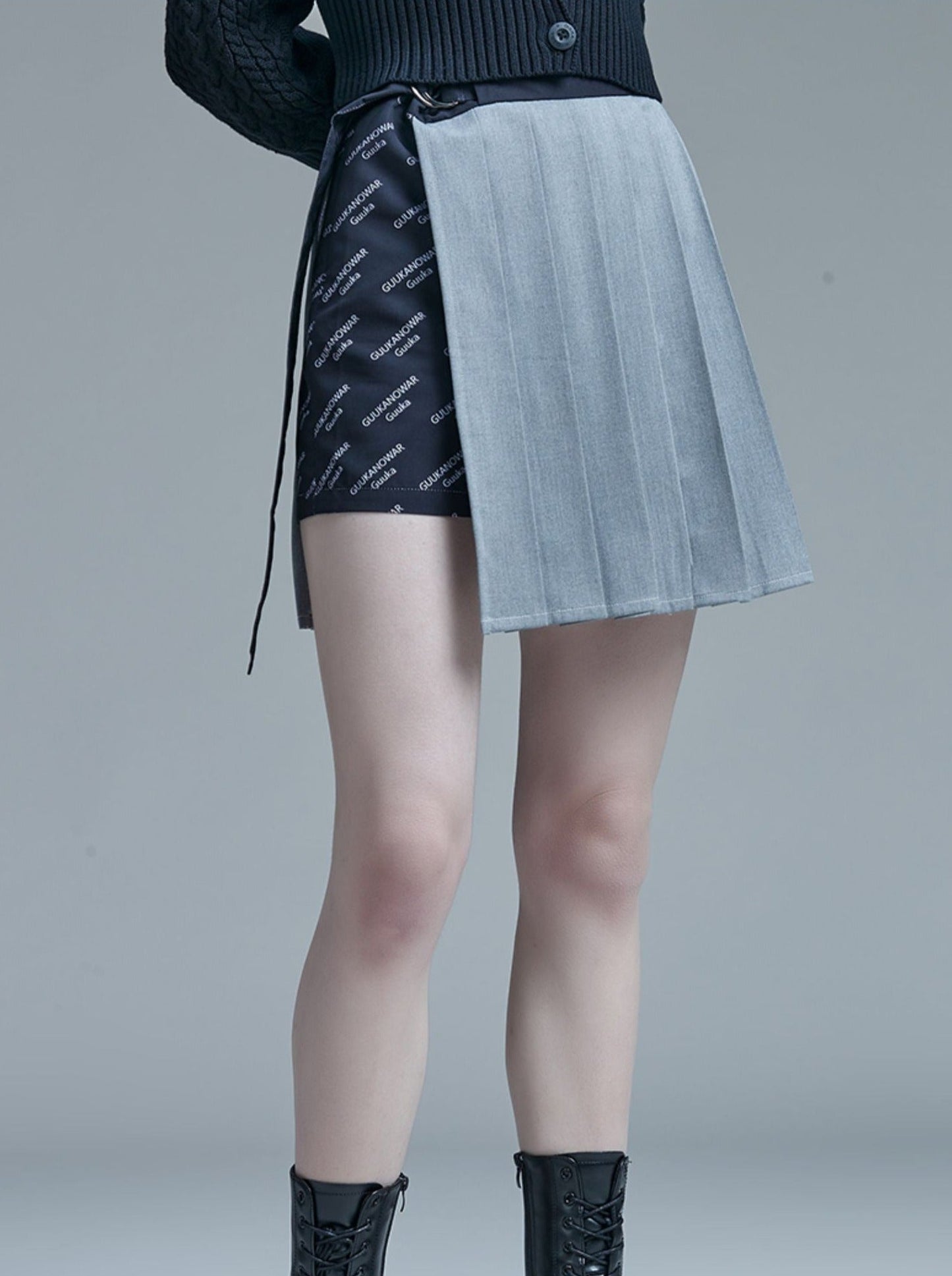 プリーツロゴアシンメトリースカート