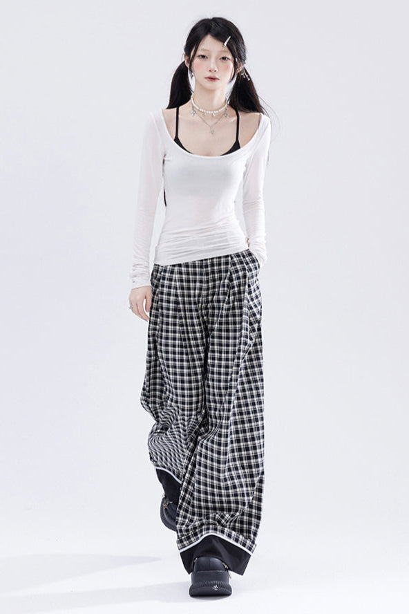 レッグチェックとブラックパンツ ホワイトワイド