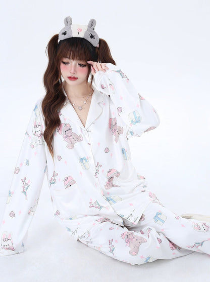 Süßer Pyjama Schlafbär