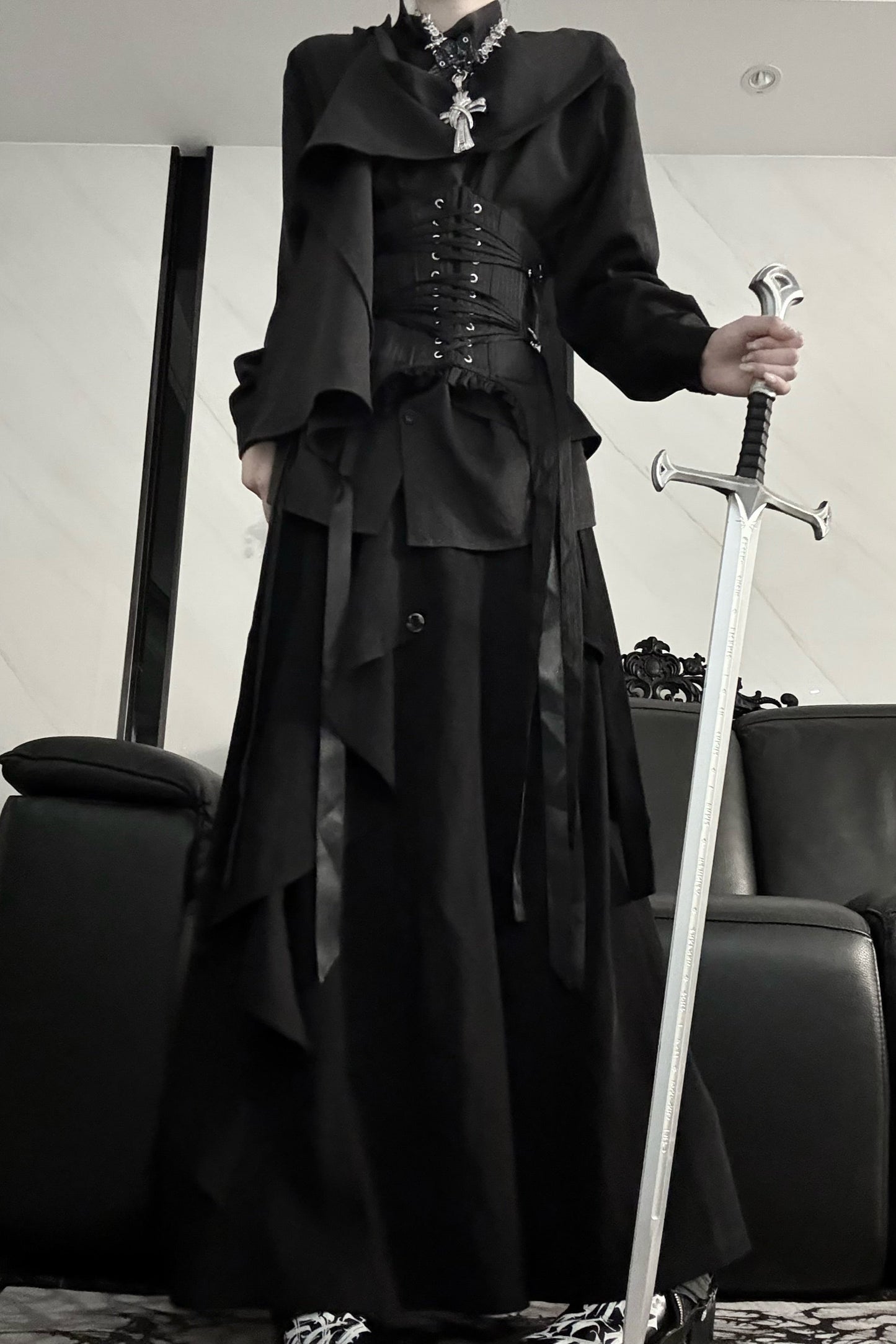 Top Classic Neck Gothic High