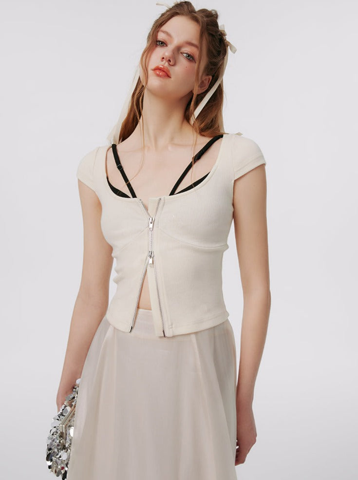 Zweiteiliges, schmales Oberteil mit Kontrastnaht