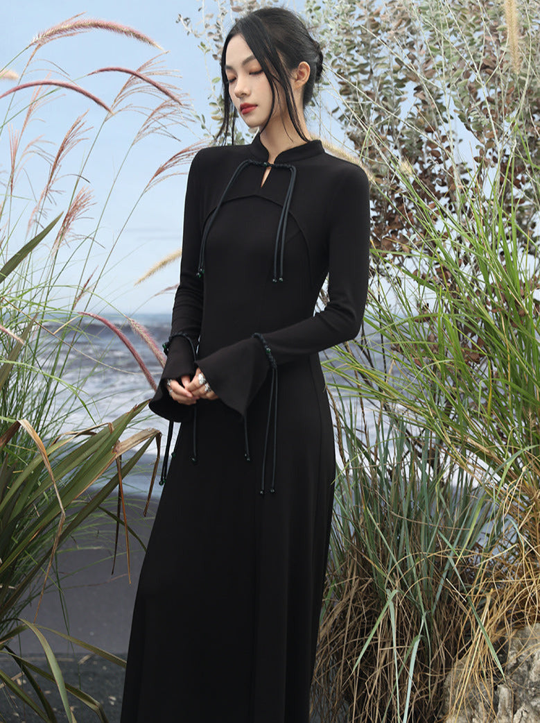 Glockenstrickkleid mit Retro-Ärmeln, Chinaschnalle, lang