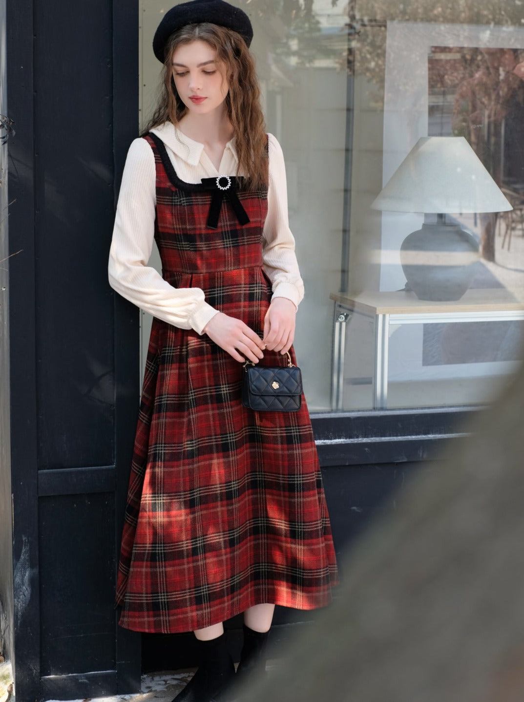 Strapsrock Französische Bluse Karo Reinweiß