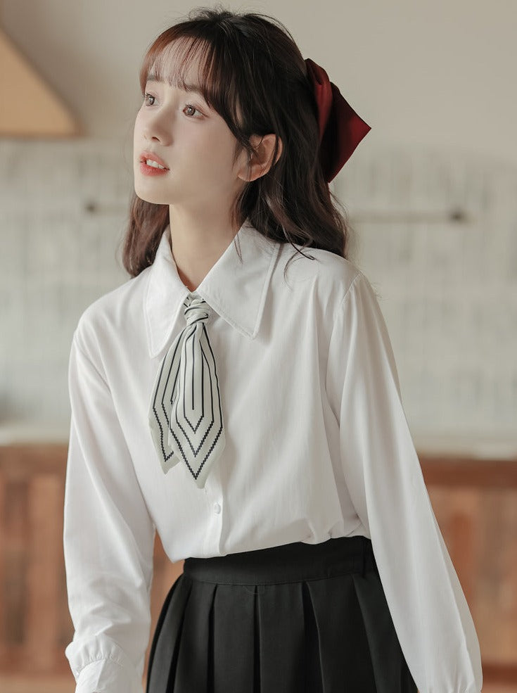 Schal + Revers Langes Hemd Rock Plissee