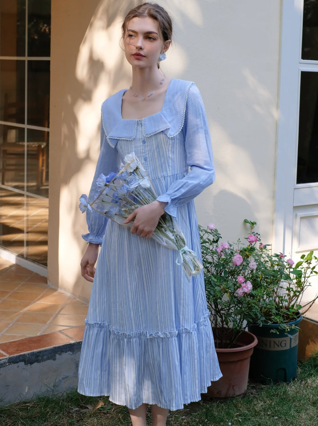 フレンチストライプフリルクイーンラペルサニードレスコースト