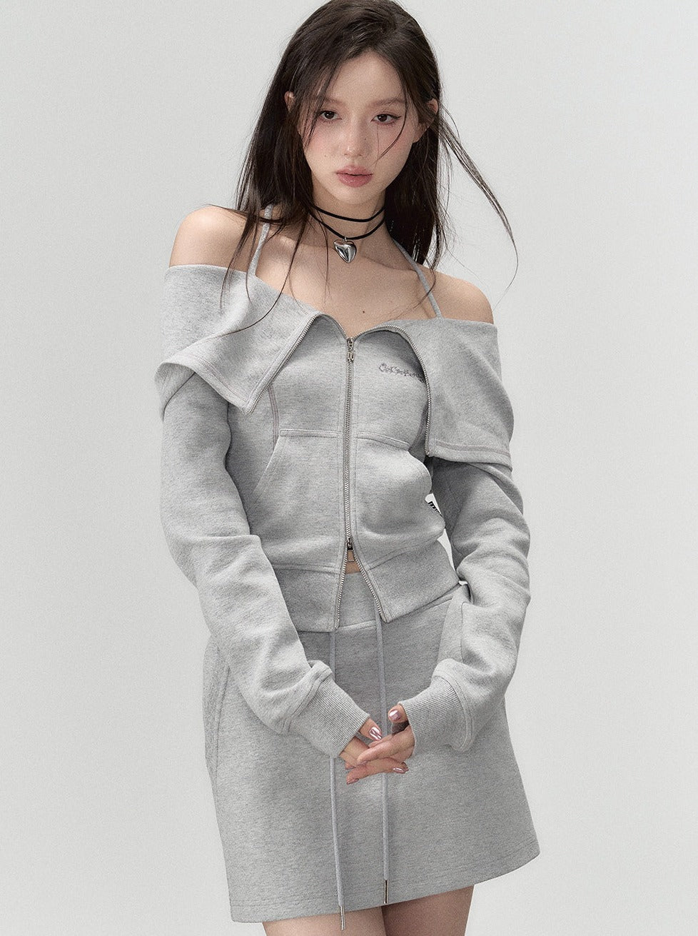 Off-Shoulder + Träger-Sweatshirtrock mit Reißverschluss