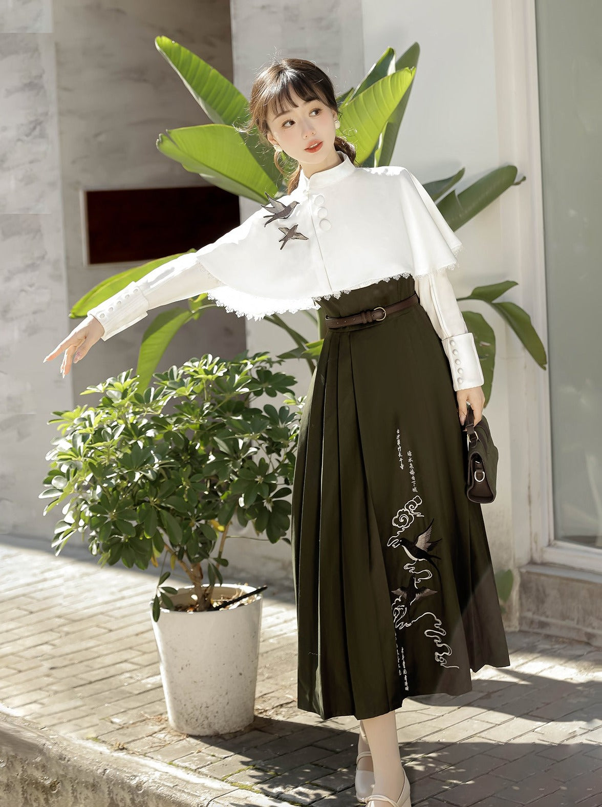 China Short Cape + Skirt Pleated + Retro Blouse