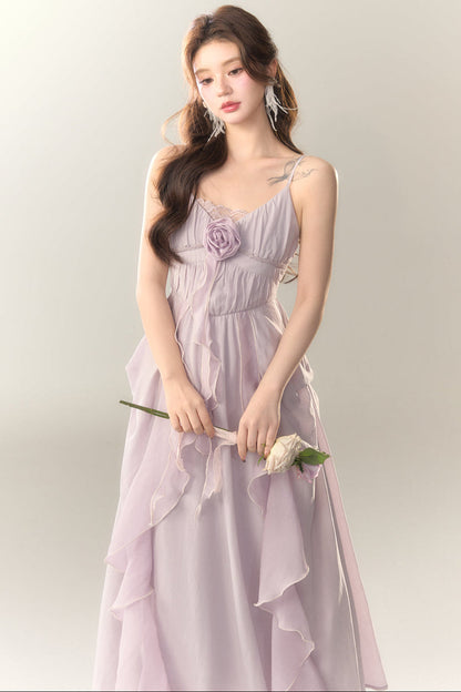 Rosenkleid mit schwerer Rüschenarbeit