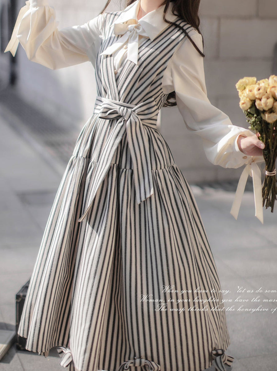 Robe chemise à col en V et ruban à rayures rétro