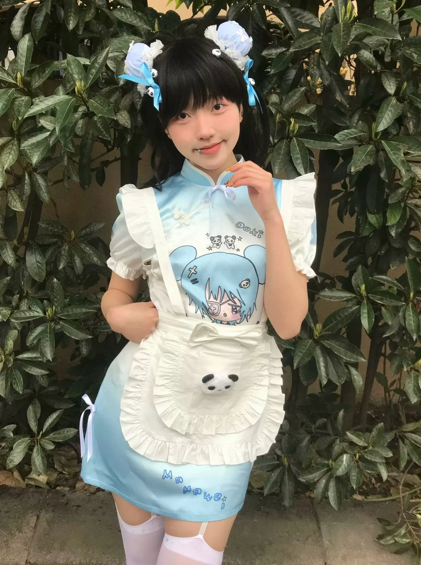 サブカルチャーエプロンドレスブルータイト+ガール