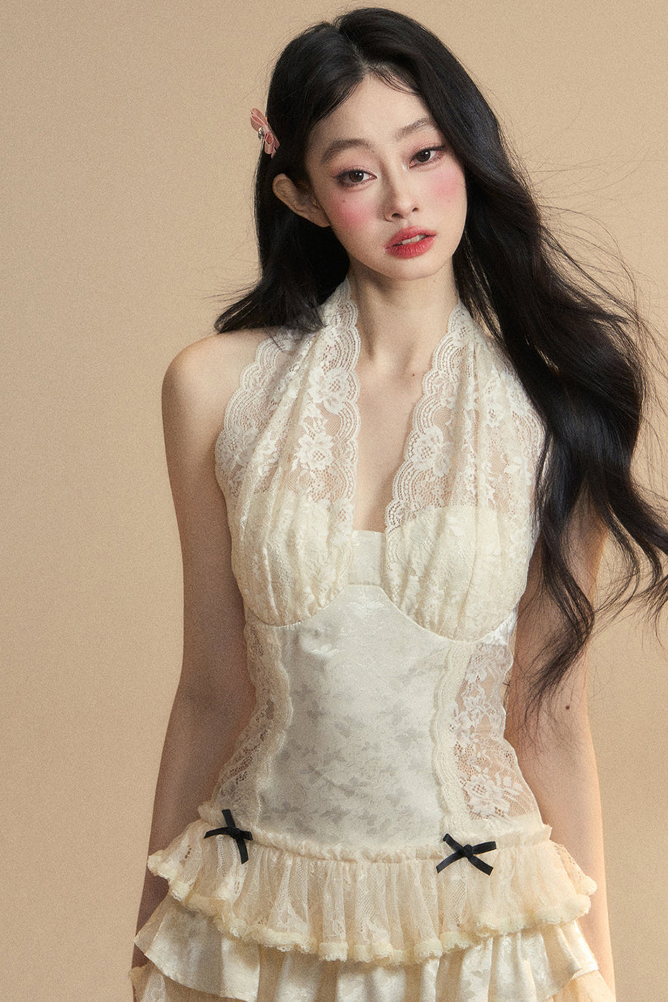 Süßes Neckholder-Spitzenkleid