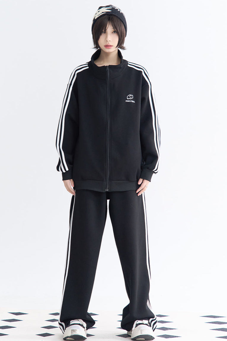 ミュージアムスタイルパンツとセットアップジップジャケット