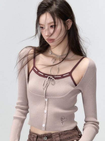 サスペンダーニット + フレンチリトルカーディガン