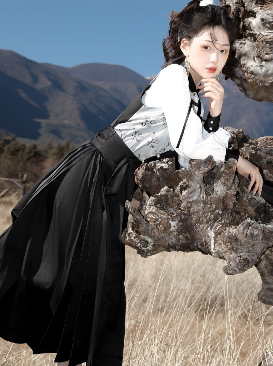 Suspenders Vest China + Blouse Flower Bi-color Asymmetrical Dark