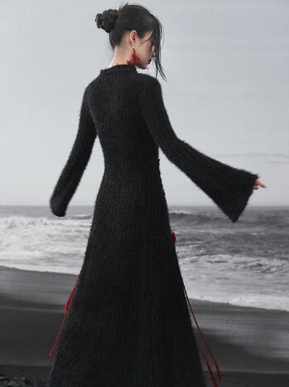 Kontrastkleid Rose Unregelmäßig Rot Strickärmel Dunkel Schwarz Glocke