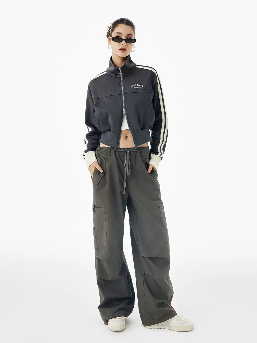 Top mit Reißverschluss, kurzes Logo, hoher Kragen