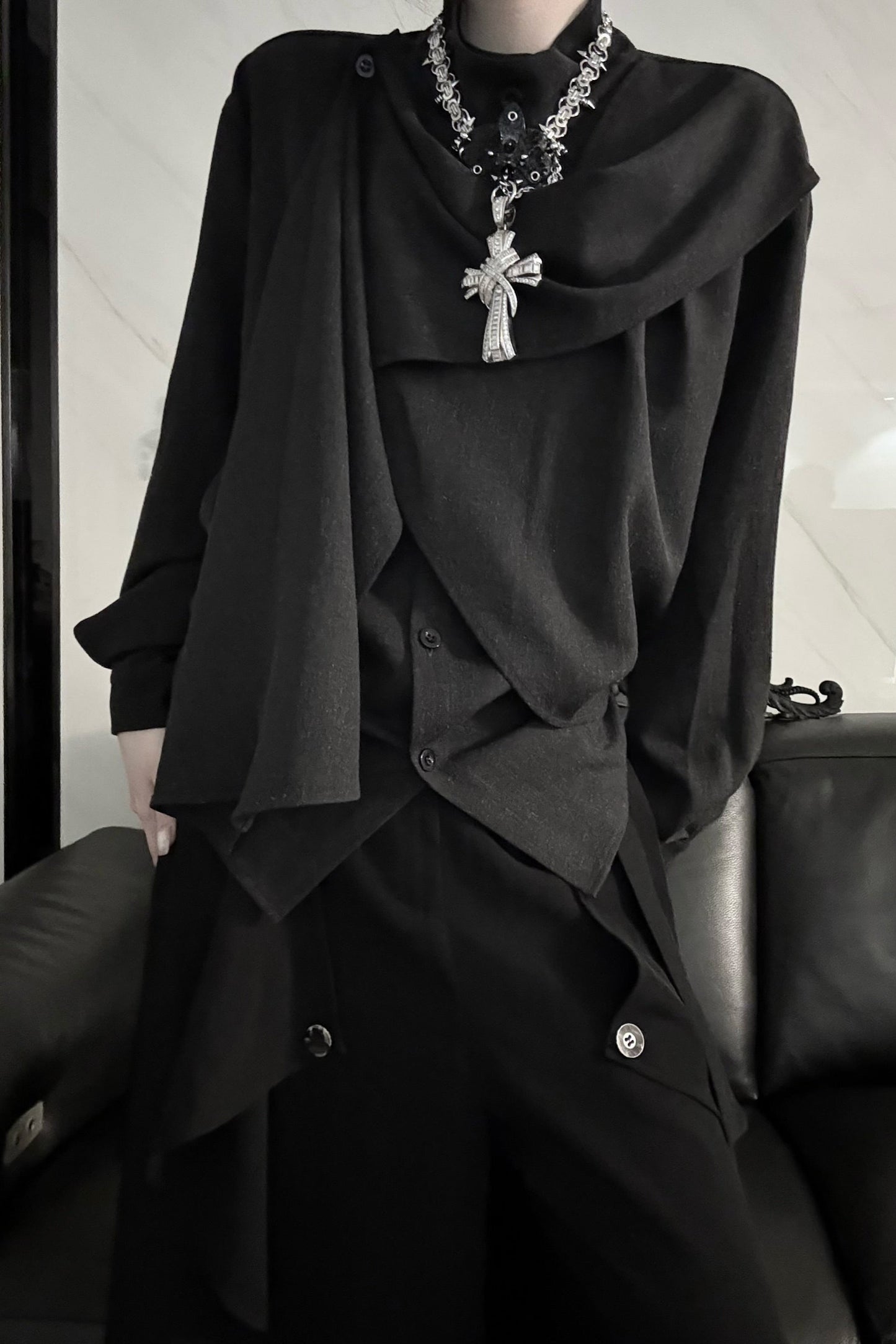 Top Classic Neck Gothic High