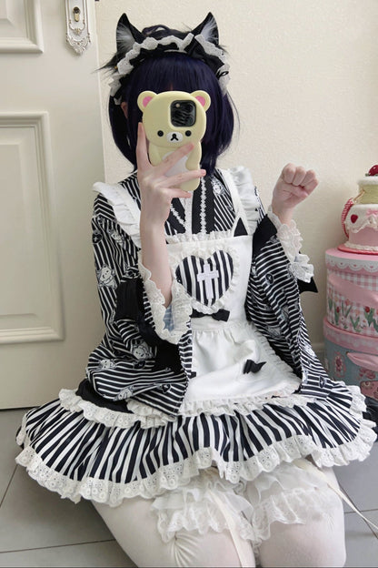 メイドロリータ日本の医療ストライプ