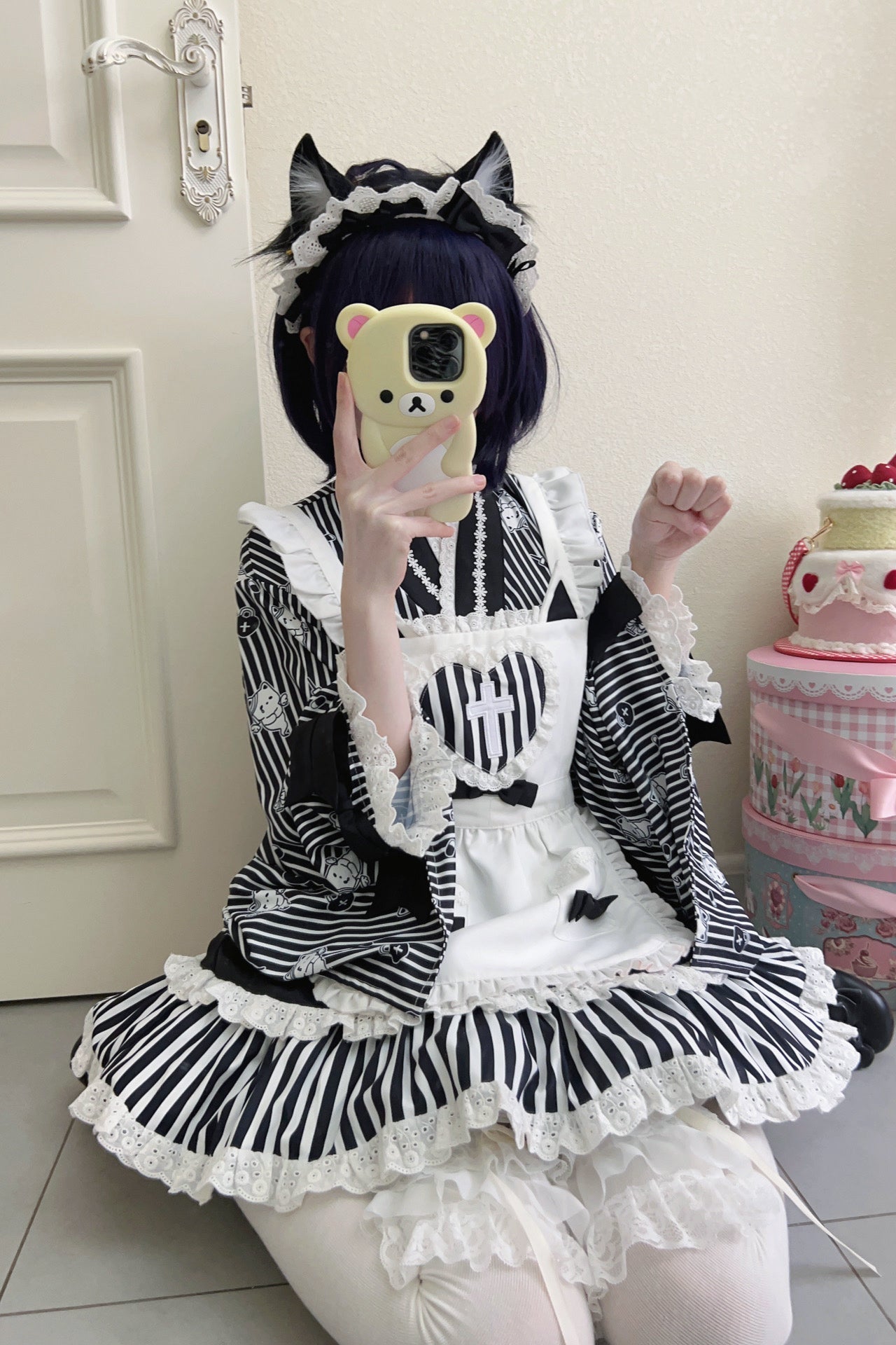 ロリータメイドの日本の医療ストライプ