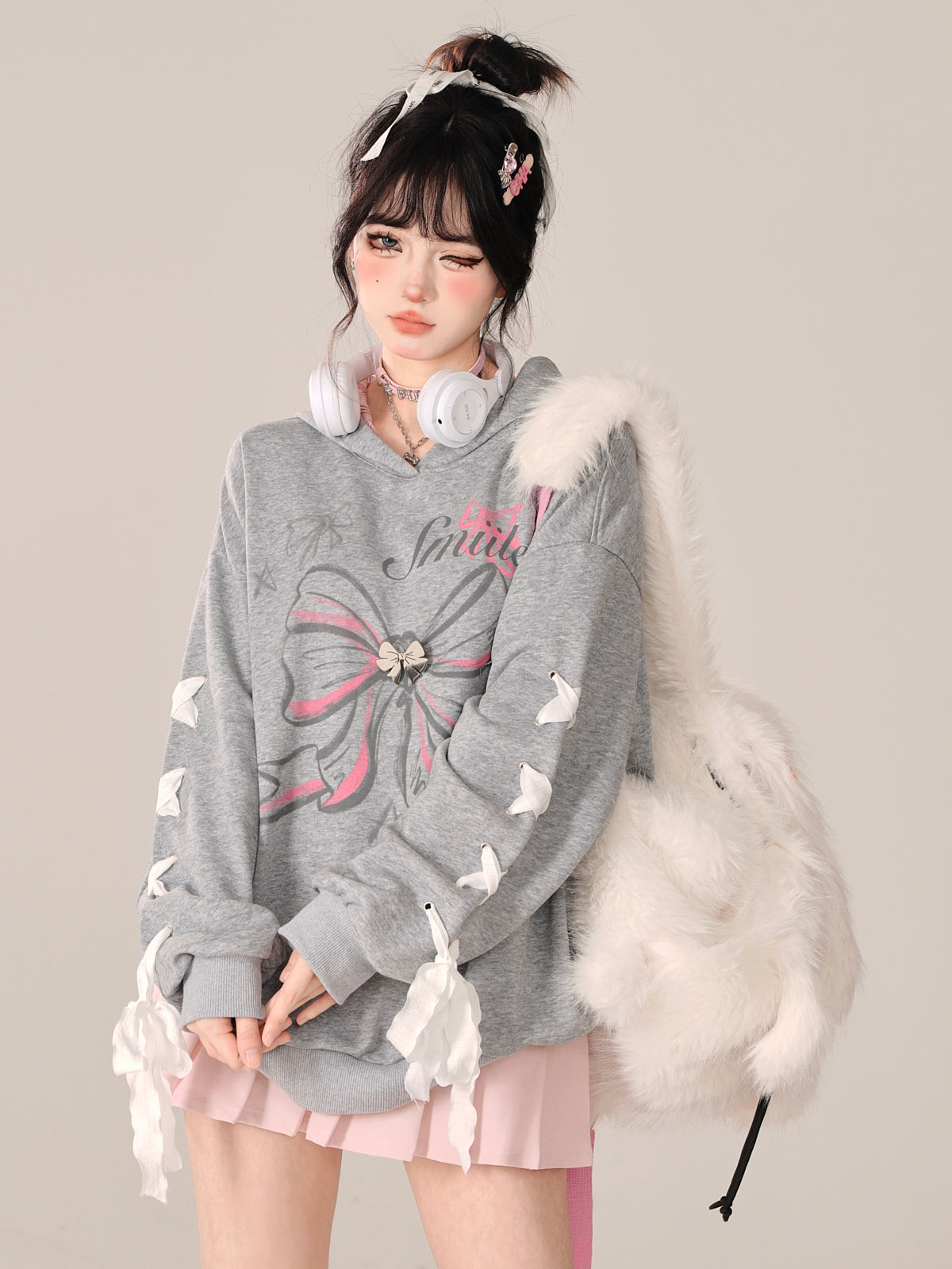 Lockerer Parka mit Kapuze und Schnürung im Armband-Design mit Hasenmotiv