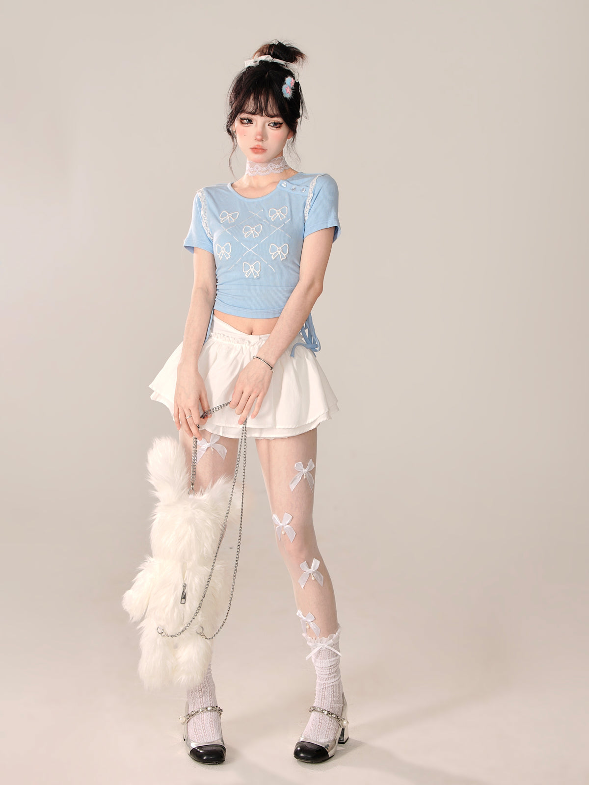 Süßes, schmales Top mit Schleife und kurzer Passform