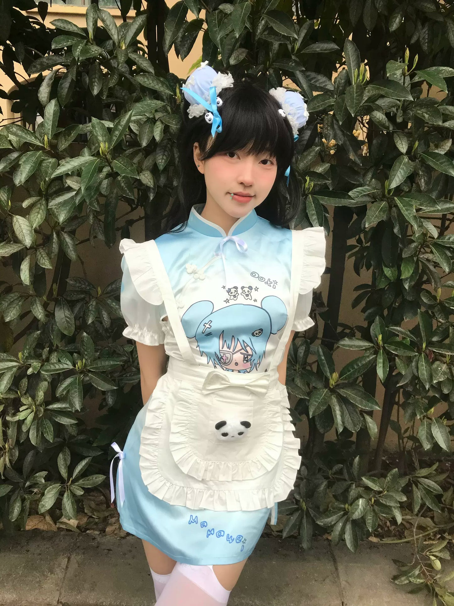 サブカルチャーエプロンドレスブルータイト+ガール