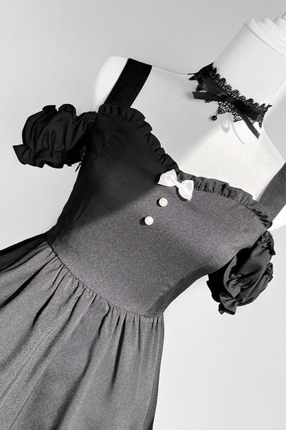 One-piece mine with apron check set maid