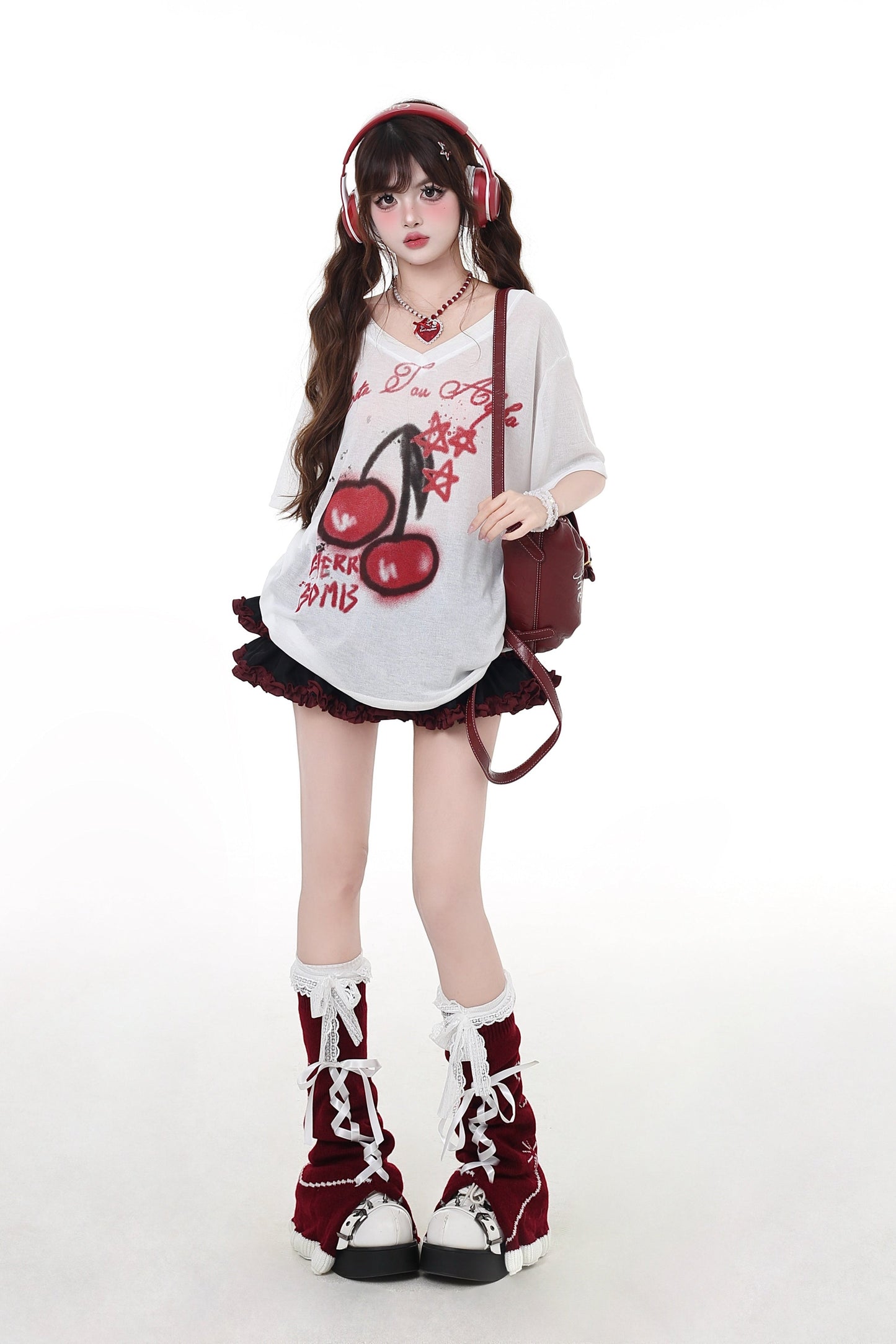 Süßes, cooles T-Shirt mit Kirschkragen