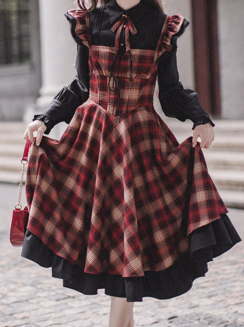 Ensemble d'accessoires noirs à volants, ruban à volants sur les épaules, chemise à manches et robe rétro élégante à carreaux superposés