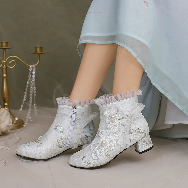33-43 Chinese Style Flowers Mesh Vintage Embroidery Boots