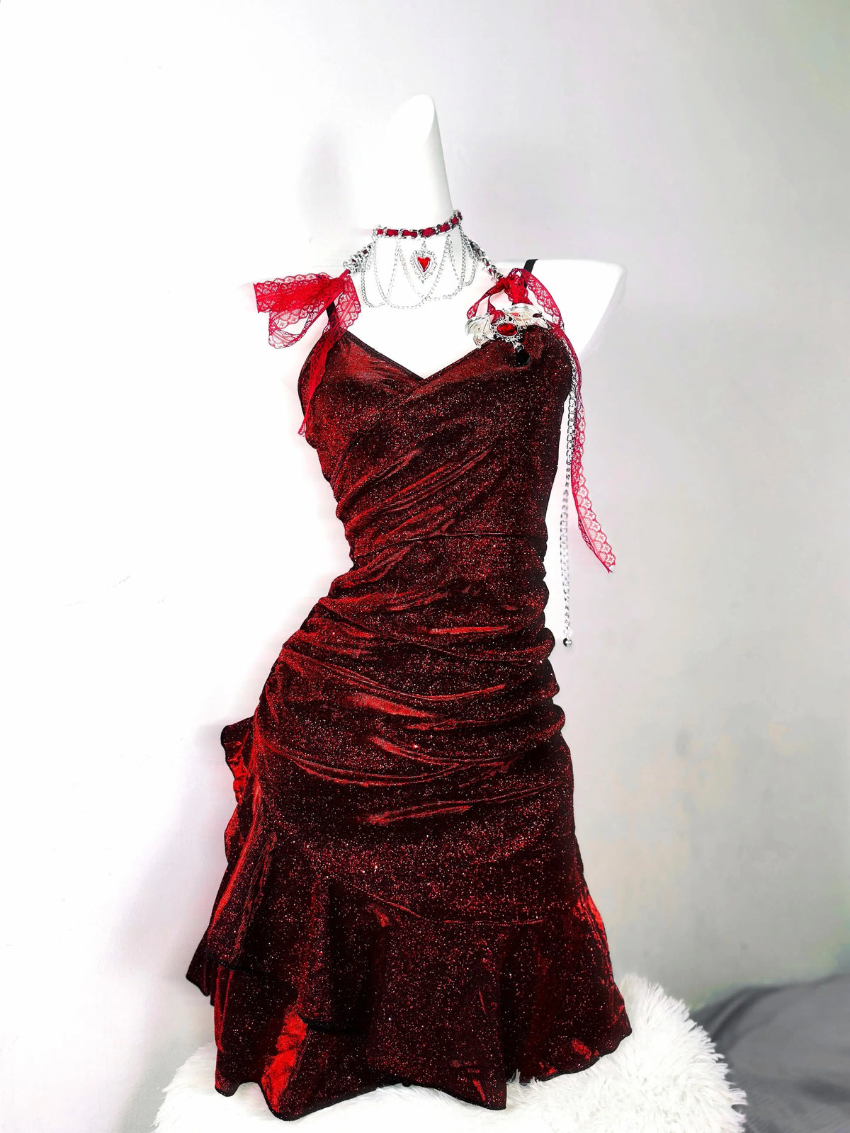 Dark Red V-Neck Mermaid Retro Irregular Slimming Dresses