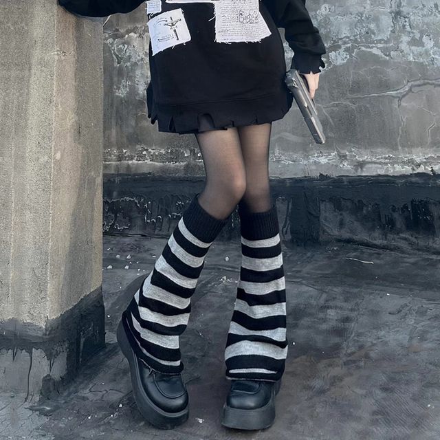 / Wärmeset mit gestreiften Beinstrumpfhosen