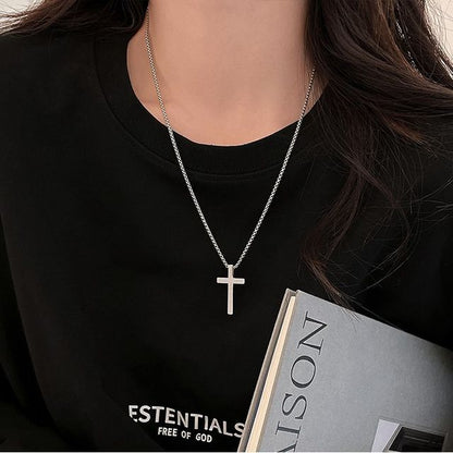 ペンダントクロスネックレス