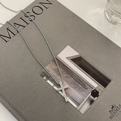 ペンダントクロスネックレス