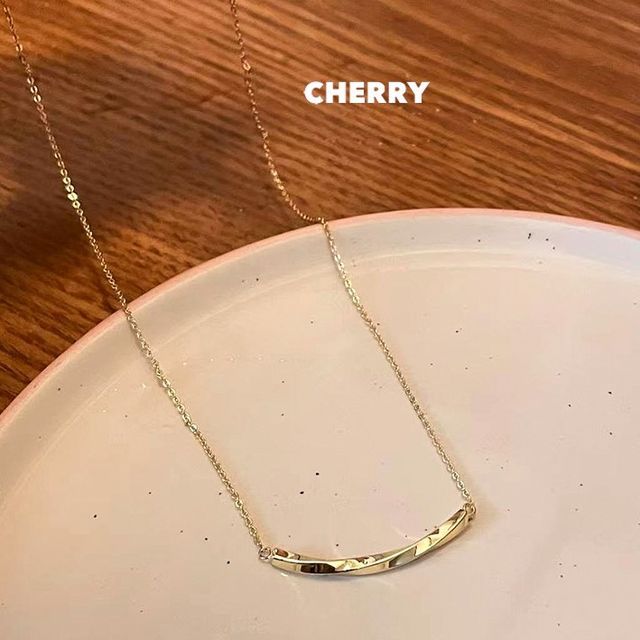 Necklace Bar Twisted