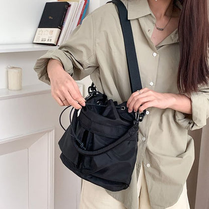 Drawstring Nylon Bucket Bag Multi-Pocket