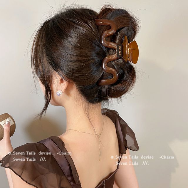 Acrylic Hair Wavy Claw