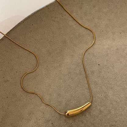 ペンダントカーブネックレス