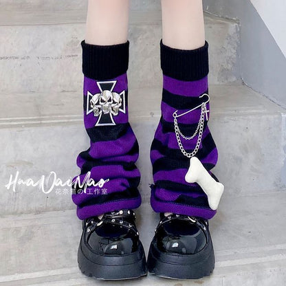 Leg Print Crisscross Chained Warmer