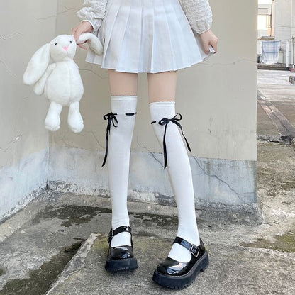 Overknee-Socken mit Schleifenakzent