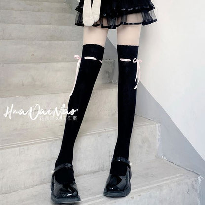 Overknee-Socken mit Schleifenakzent