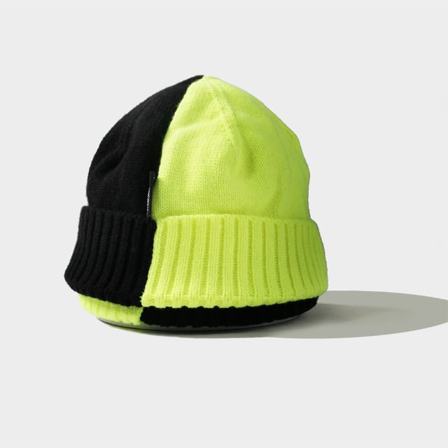 Bonnet tricoté bicolore