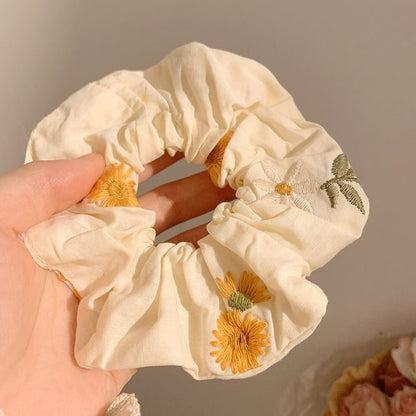 （バンダナ花柄刺繍シュシュ各種/デザイン）