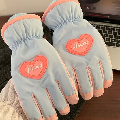 Herzfarbene Handschuhe Zwei