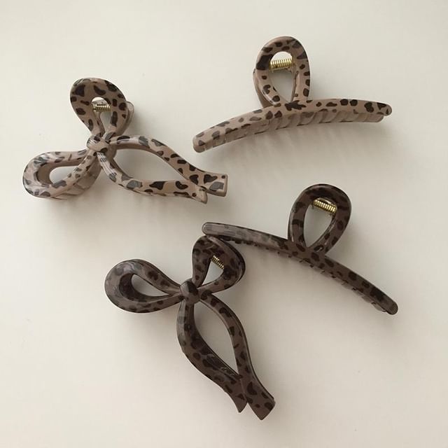 プリントヒョウ柄アクリル爪毛