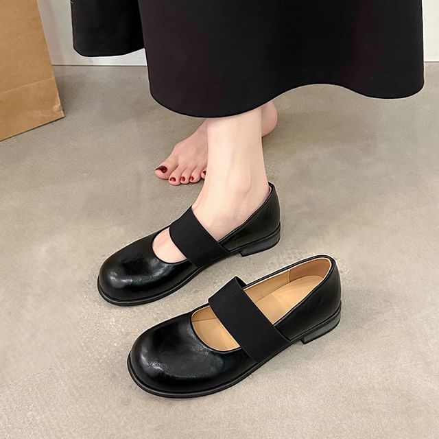 Faux Pumps Mary Jane Leather