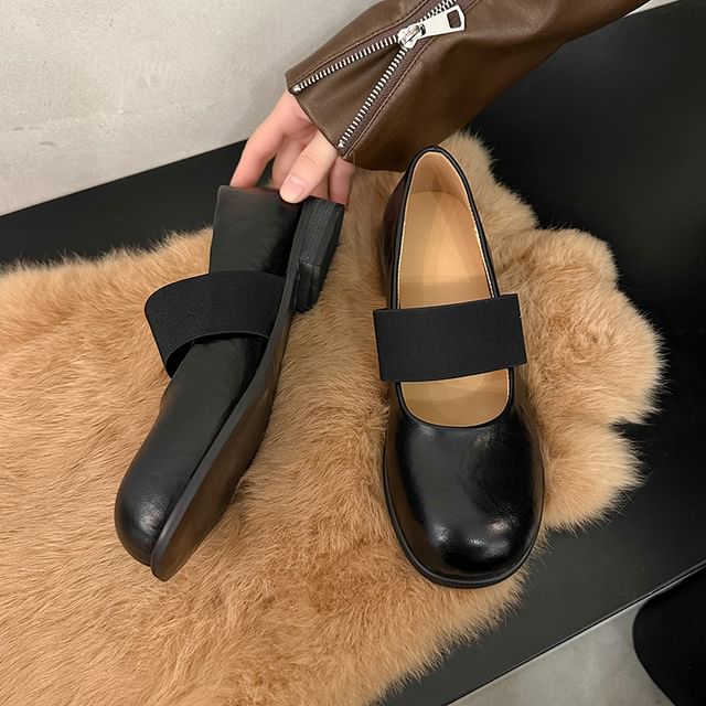 Faux Pumps Mary Jane Leather